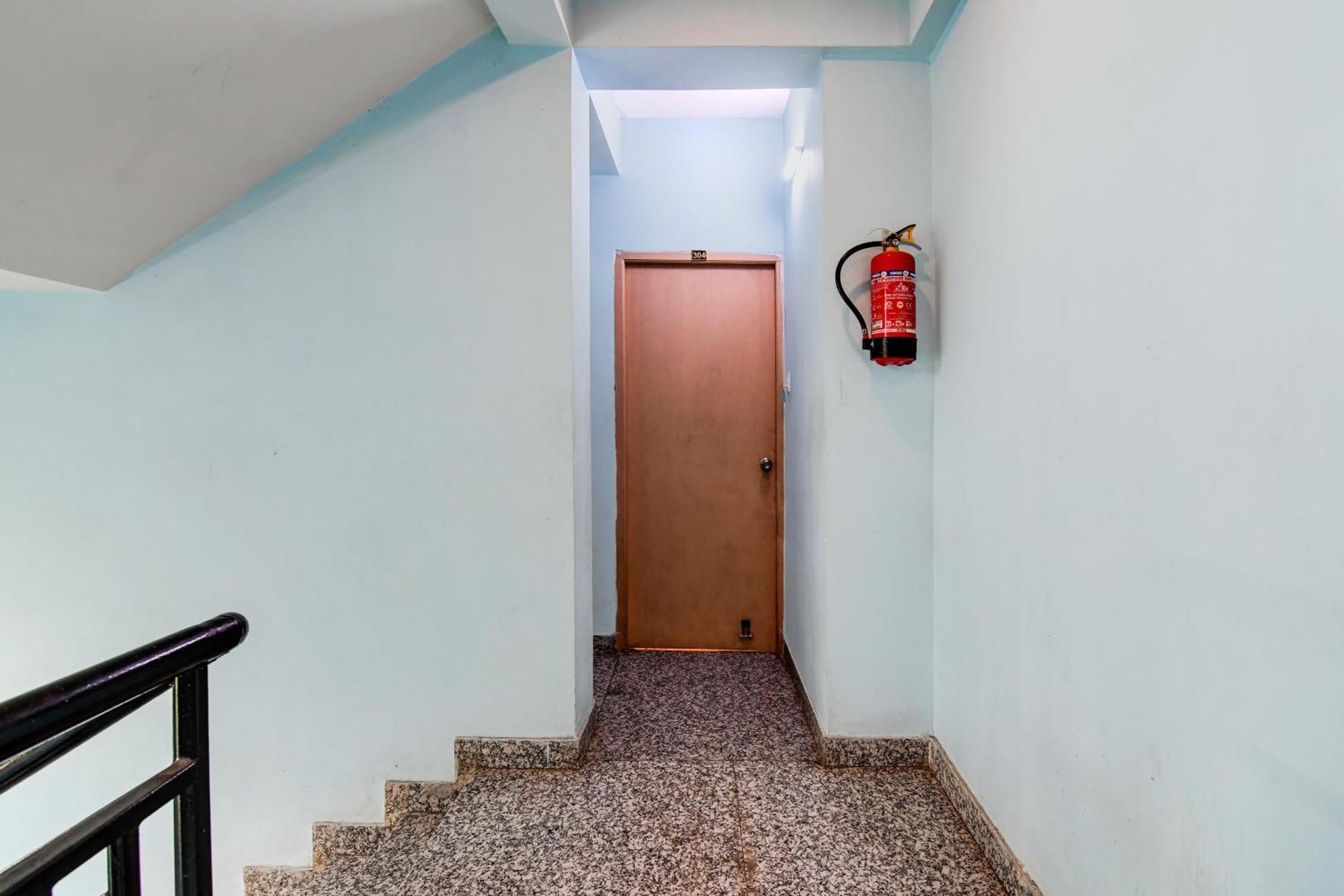 Hotel O Casa Astra Calcutta Buitenkant foto